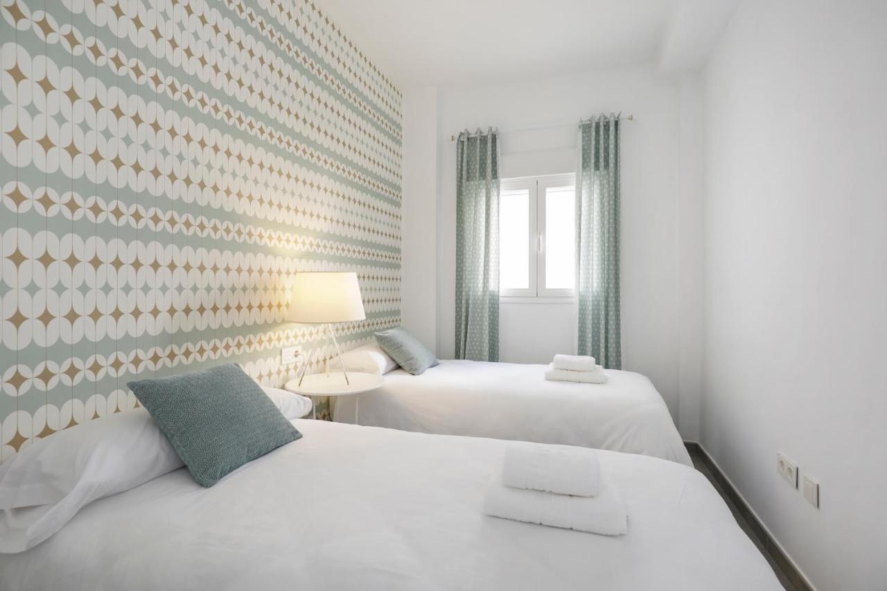 Hi Room - Smart Apartments - He 2 Granada Exterior photo